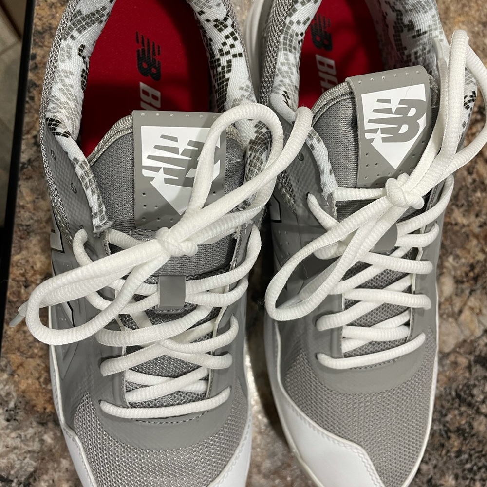 Men’s New Balance Baseball Cleat